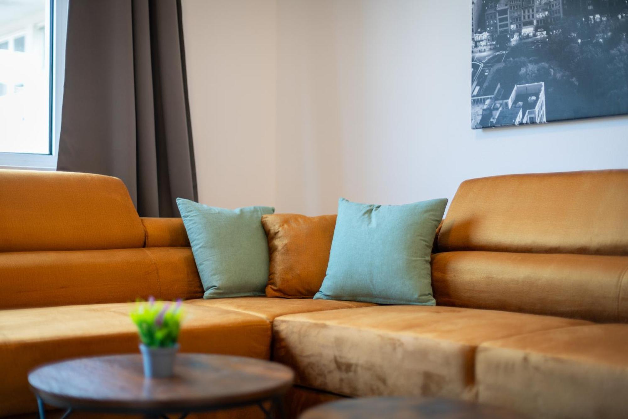 Homely-Apartment Manhattanart, Zentral, Parkplatz, Billard,Ps4, Dart, Balkon Bielefeld Exterior photo