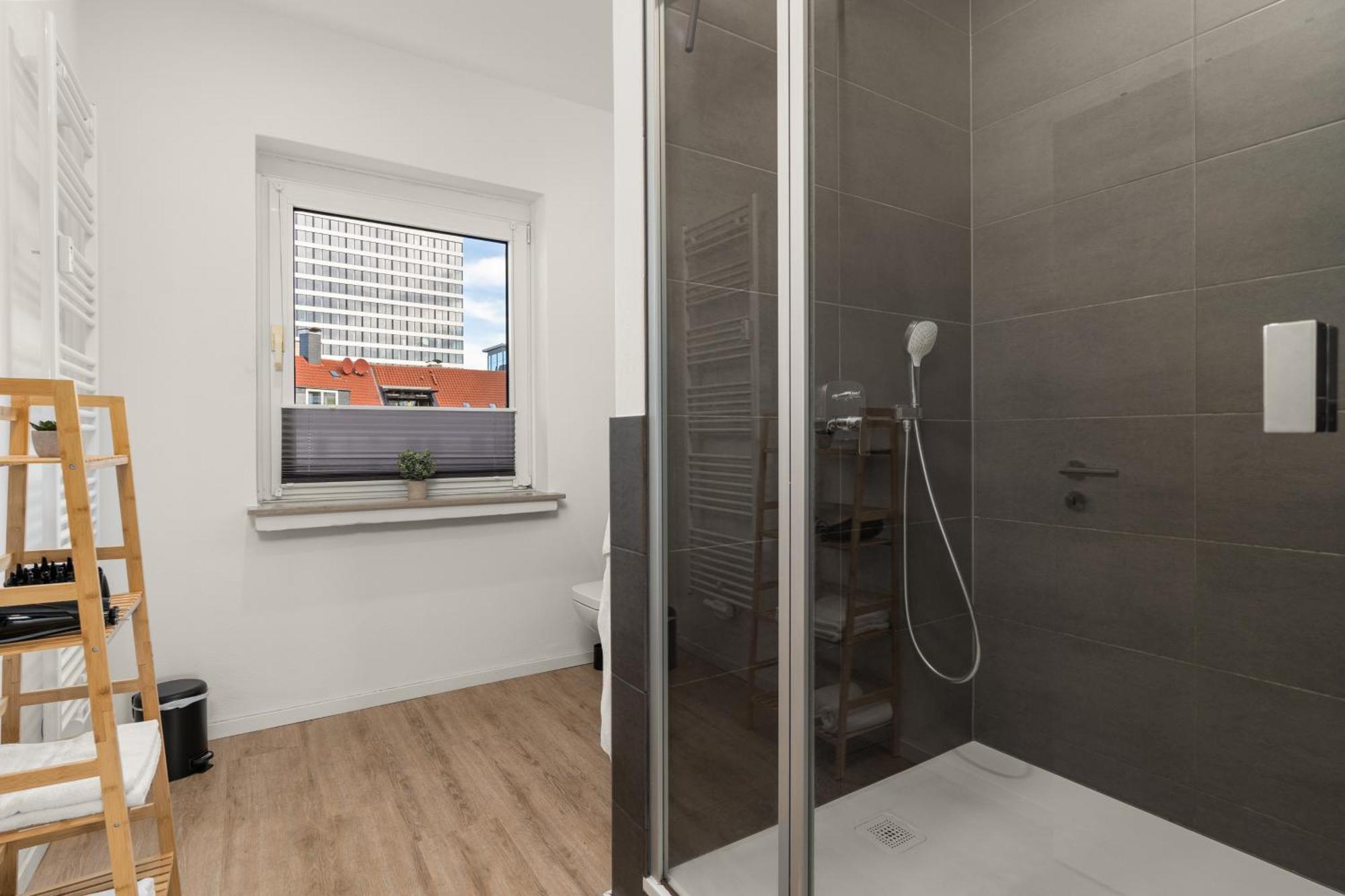 Homely-Apartment Manhattanart, Zentral, Parkplatz, Billard,Ps4, Dart, Balkon Bielefeld Exterior photo